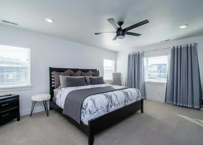 Deluxe King Room